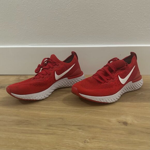 Nike Epic React Flyknit 2 in Red with White Details - Picture 3 of 6